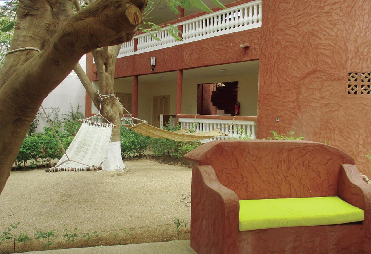 Hotel Le Lion Dort Somone Exterior foto