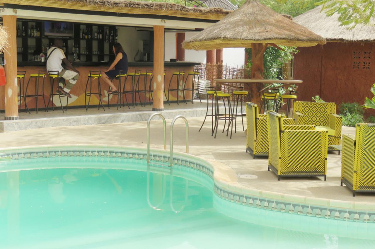 Hotel Le Lion Dort Somone Exterior foto